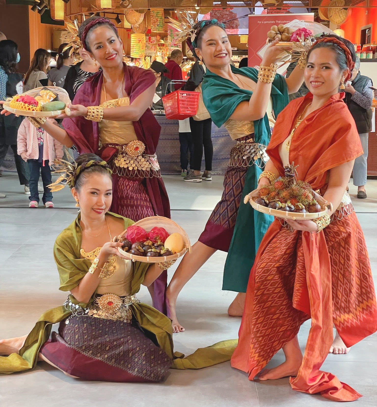 Akhira Thai Dance performance